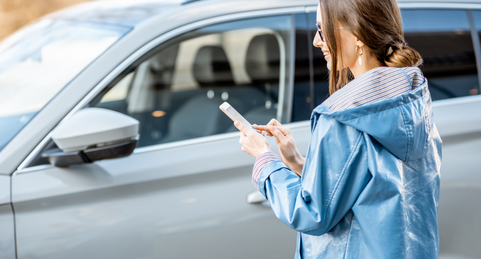 Woman paying for parking on her phone with the Zapper cashless parking features